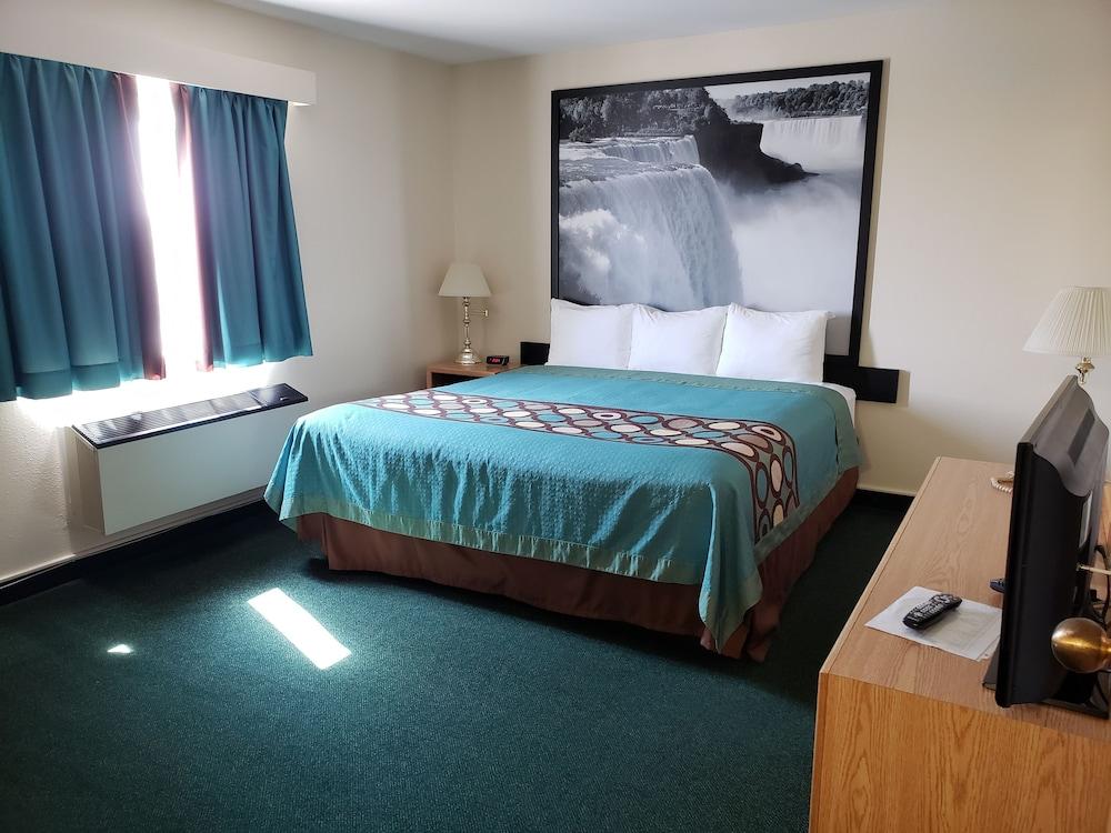 Super 8 By Wyndham Moose Jaw Sk Hotel Buitenkant foto