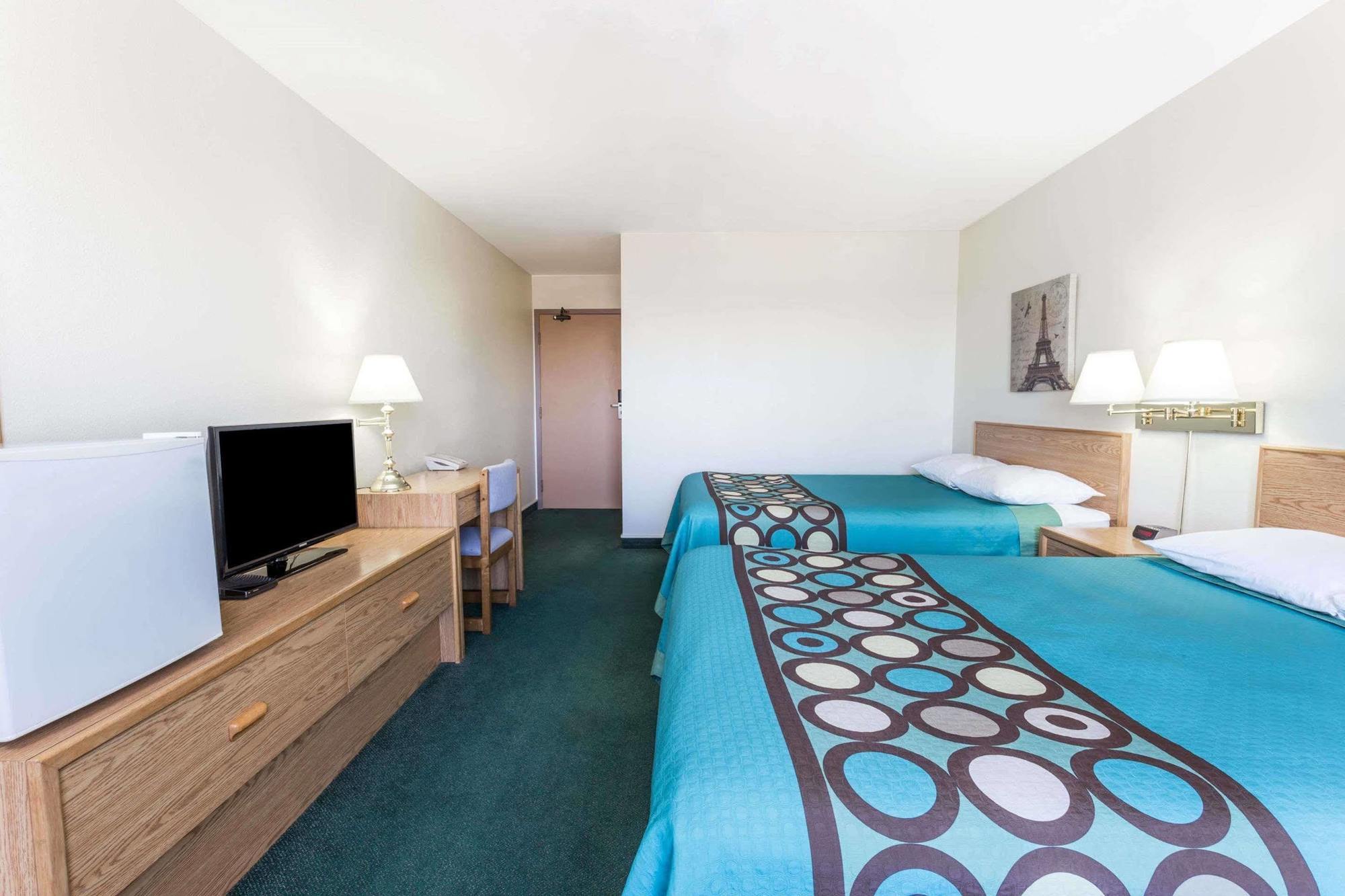 Super 8 By Wyndham Moose Jaw Sk Hotel Buitenkant foto