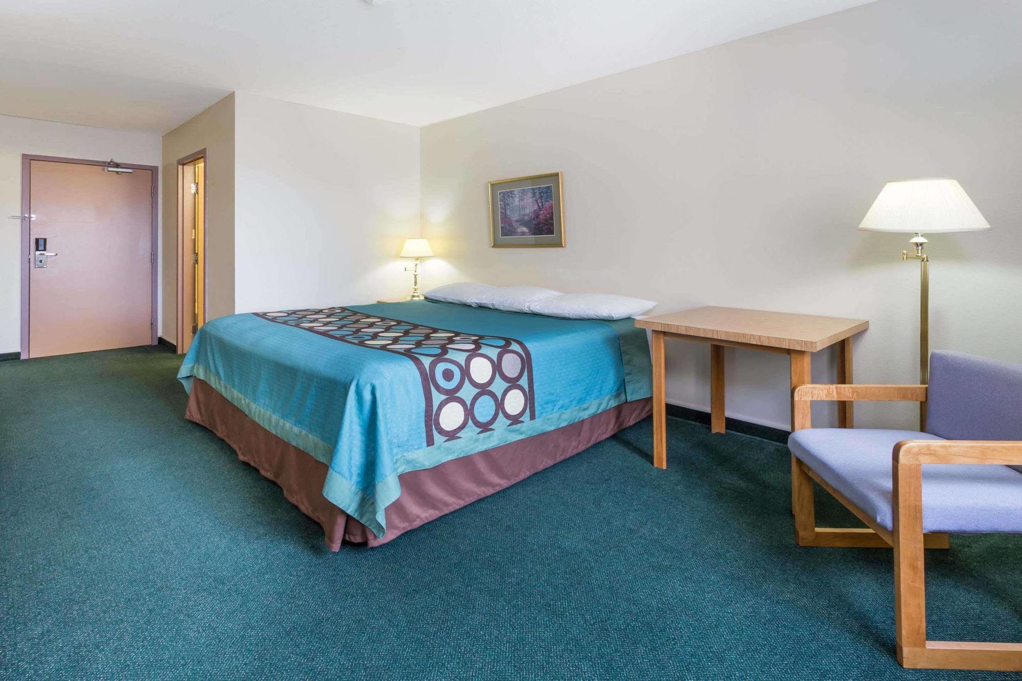 Super 8 By Wyndham Moose Jaw Sk Hotel Buitenkant foto